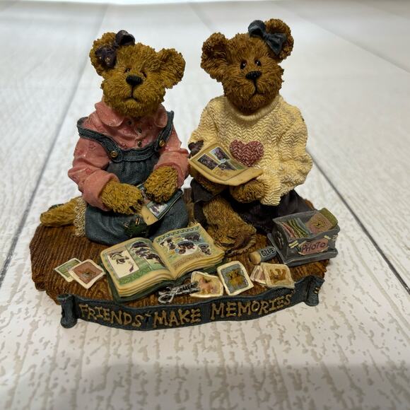 The Boyds Collection Vintage Jen and Michelle Scrapbook Friends Figurine - Picture 7 of 10